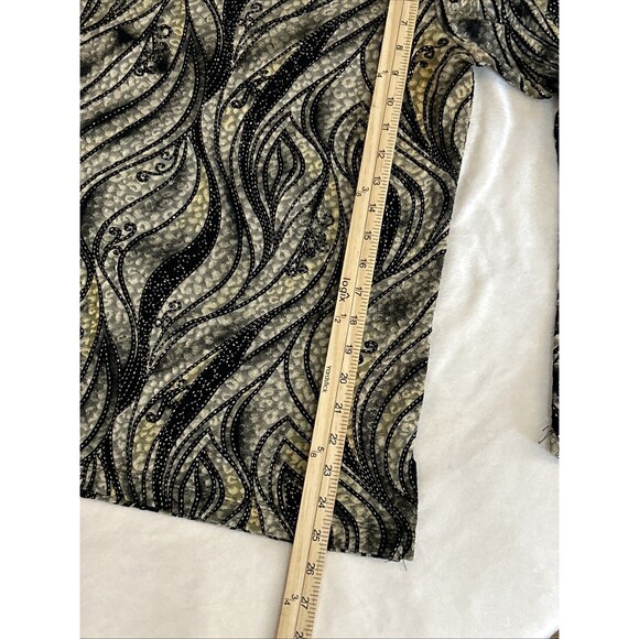 C.L.O.T.H.E.S. Black and Gold lightweight knit top  Size SMALL Metallic accent - Picture 7 of 10